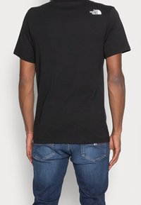 The North Face Camiseta estampada - black