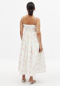 NA-KD Maxiklänning - floral