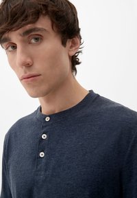 s.Oliver MIT HENLEYAUSSCHNITT - T-shirt basic - navy