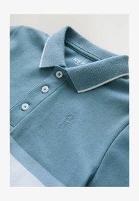 Sélectionné, blue