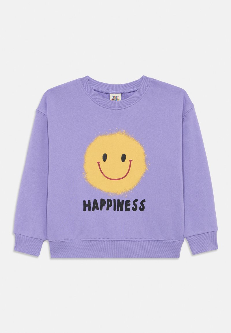 Lila Sweatshirt mit einem großen gelben Smiley-Gesicht und dem Wort "HAPPINESS" darunter auf der Vorderseite.
