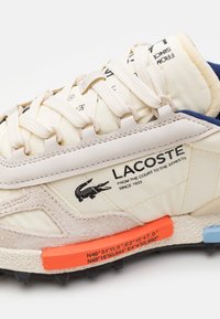 Lacoste ELITE ACTIVE 224 - Tossud - off-white/navy