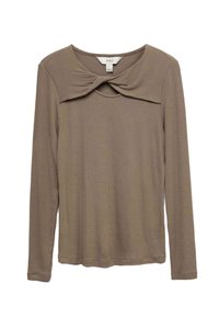 Lange mouwen, geribbelde top in een gedempte taupe kleur met een twistdetail op de kraag en een ronde halslijn. Zachte stof met een getailleerde pasvorm.