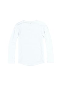 Langärmeliges weißes T-Shirt mit rundem Ausschnitt, glatter Baumwollstruktur und kleinem Logoschild hinten. Der Saum ist unten abgerundet.