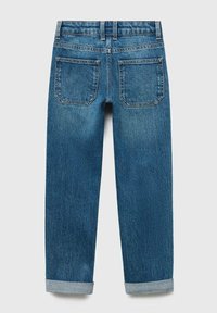 Blå denimjeans med rak benpassform, som har uppvikta fållar, två bakfickor och synliga sömmar. Slät textur över hela plagget.
