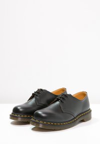 Dr. Martens 1461 - Snörskor - schwarz