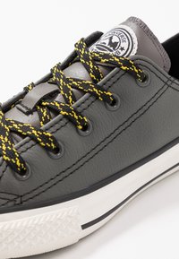 Converse CHUCK TAYLOR ALL STAR TUMBLED - Sneakers - grey