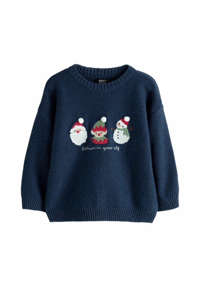 Pull bleu marine avec des visages tricotés du Père Noël, d’un lutin et d’un bonhomme de neige au-dessus du texte « Believe in your elf » sur le devant.