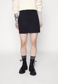 Even&Odd Petite Saia envelope - black