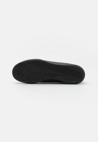 Nike Performance MERCURIAL SUPERFLY 10 CLUB IC - Scarpe da calcio indoor - black/deep jungle
