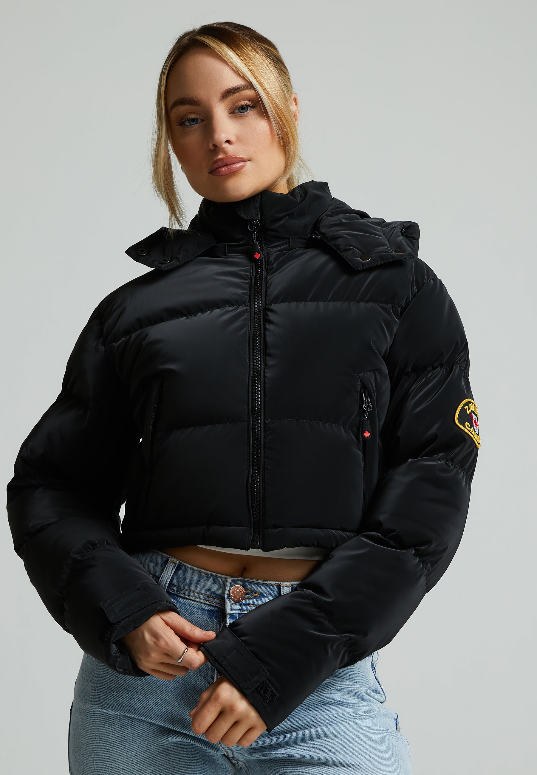 Giacca Corta In Velluto A Coste HOTOUCH Per Donna - Modello Shacket Con Bottoni, Tasche, Morbidissima, Colore Nero Taglia L
