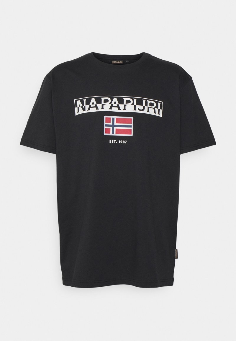 Sort kortærmet T-shirt med "NAPAPIJRI" logo, norsk flag grafik og "EST. 1987" tekst i midten foran.