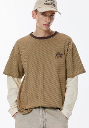STRIPED DOUBLE SLEEVE  - Maglietta a manica lunga - brown