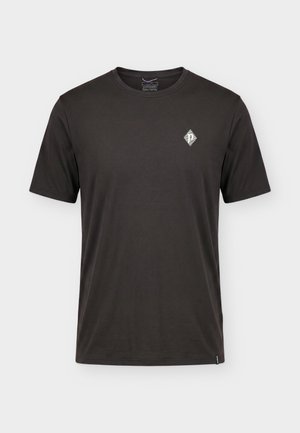 Patagonia, DAILY HUT TRIPPER - Sports T-shirts - black