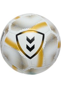 Vit fotboll med guld- och svarta accenter; har en texturerad yta, hexagonala paneler och en framträdande logotyp i mitten.