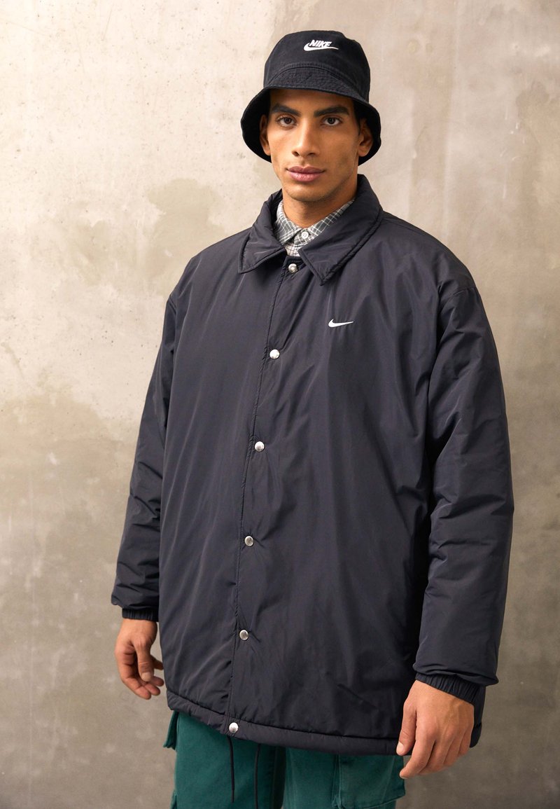 Nike Sportswear CIRCA FILLED Übergangsjacke black/ice silver/white