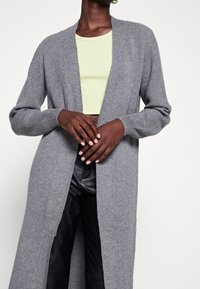 Object Cardigan - mottled grey