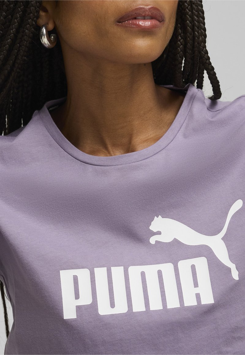 Puma ESSENTIALS LOGO RUNDHALS KURZARM - Camiseta estampada - pale plum