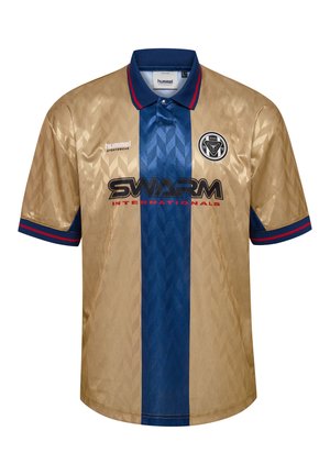Guld- og blå polo-shirt med et struktureret diamantmønster, med en blå midtepanel, "SWARM" logo og røde accenter på ærmerne.