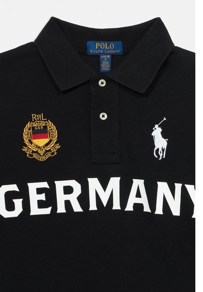 Черна риза Polo Ralph Lauren с надпис Германия, бродерия на герба с немския флаг и бял логотип на играч на поло на гърдите.