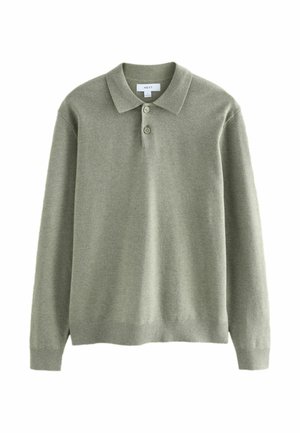 Camisa polo de manga larga verde claro, hecha de un tejido suave, con cuello y tapeta de tres botones. Textura suave en toda la prenda.
