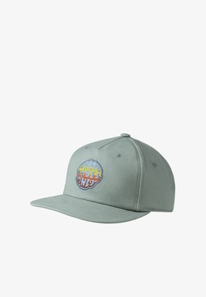 Casquette en coton vert clair avec une visière courbée. Présente un logo brodé "Cool Vibes Only" en jaune et orange à l'avant.