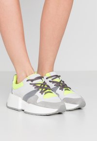 MM6 Maison Margiela Sneakers - grey