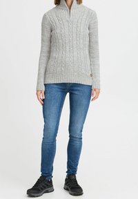 Oxmo Sweter