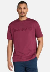 Timberland SHORT SLEEVE - T-shirt med print - burgundy