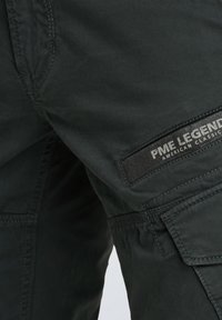NORDROP TAPERED FIT - Cargo hlače - magical forest