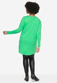 Angel of Style SMILEY V-AUSSCHNITT - Longsleeve - light green