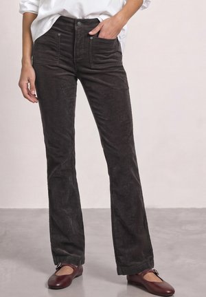 Street One, HIGH WAIST BOOTCUT HOSE IM SLIM FIT - Pantalon classique - black coffee