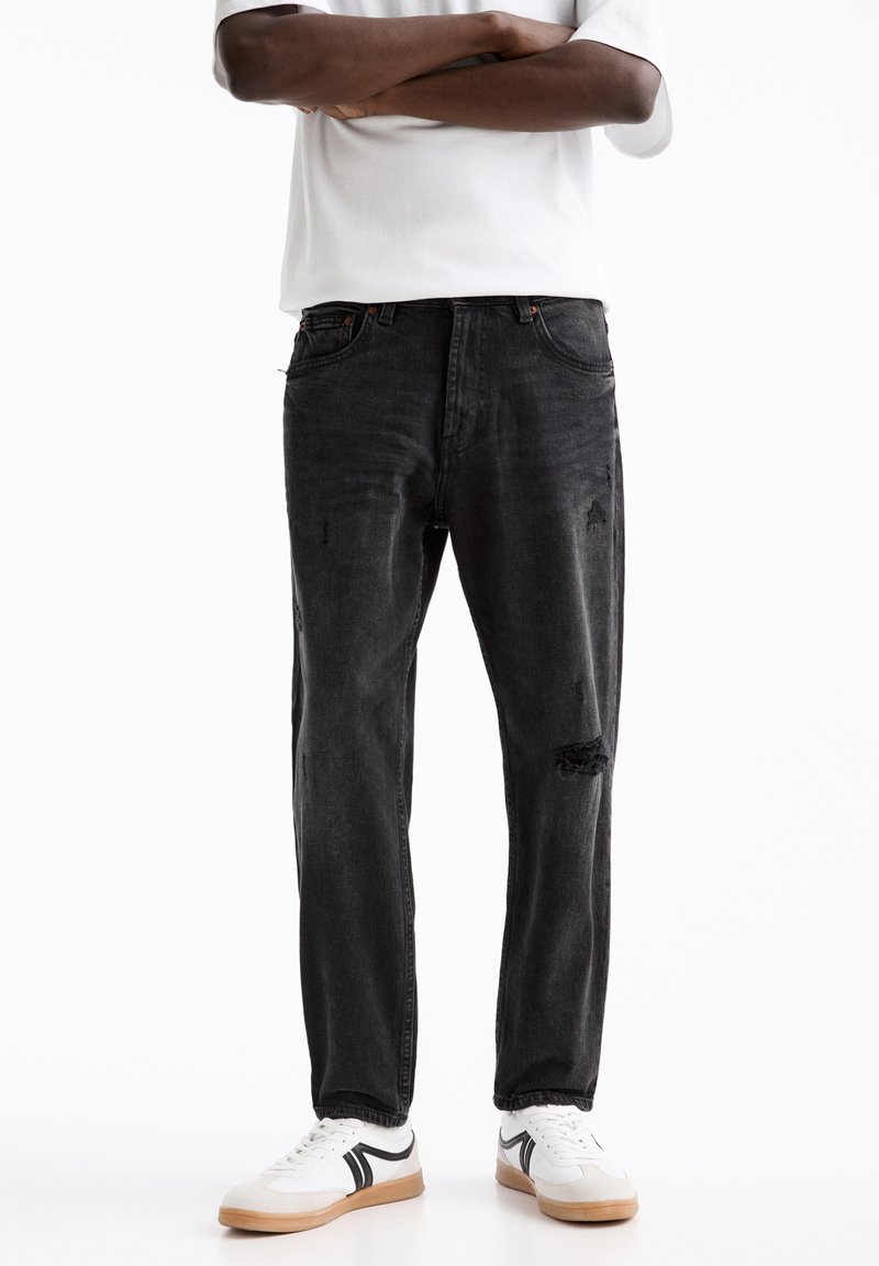 PULL&BEAR RIPPED Slim fit jeans black Zalando.de