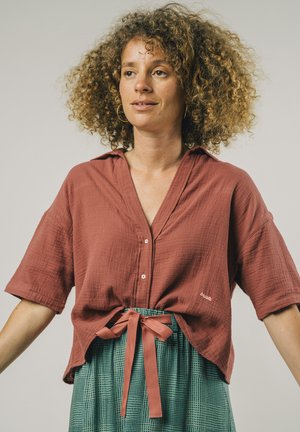 Button-down blouse - red
