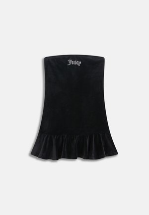 Μαύρο βελούδινο strapless μίνι φόρεμα με βολάν στο τελείωμα και λευκό κεντημένο κείμενο "Juicy" στο κέντρο της κορυφής.