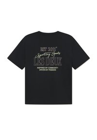 Tricou negru din bumbac cu un design imprimat pe spate, cu textul: "EST 2011 Sporting Goods LES DEUX Inspirit de Comunitate, Condus de Pasiune."