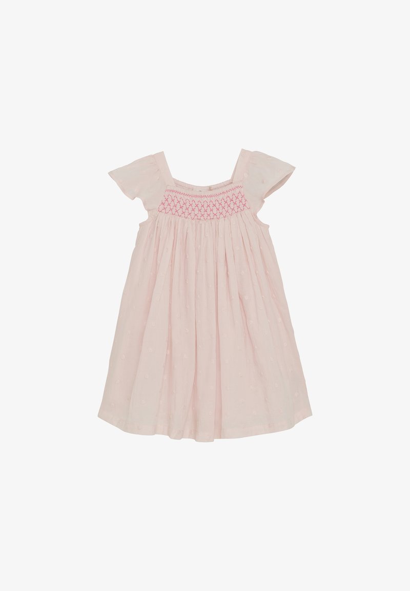 Helles rosa Baumwollkleid mit kurzen, flatternden Ärmeln, gerafftem Oberteil und gerafftem Rock, der bestickte Akzente und strukturierte Punkte aufweist.