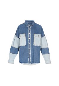 Denim overhemd met een mix van donkere en lichte blauwtonen, voorzien van een knoopsluiting aan de voorkant, twee borstzakken en een beschadigde zoom. Oversized pasvorm.