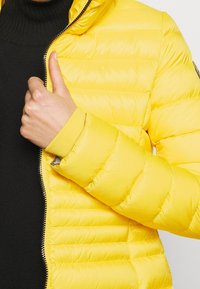 Colmar Originals Down jacket - yellow