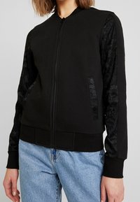 Urban Classics Felpa con zip - black