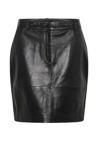 Musta nahkainen minihame, jossa on vyölenkit, etupaneelin saumat ja sileä, kiiltävä pinta.