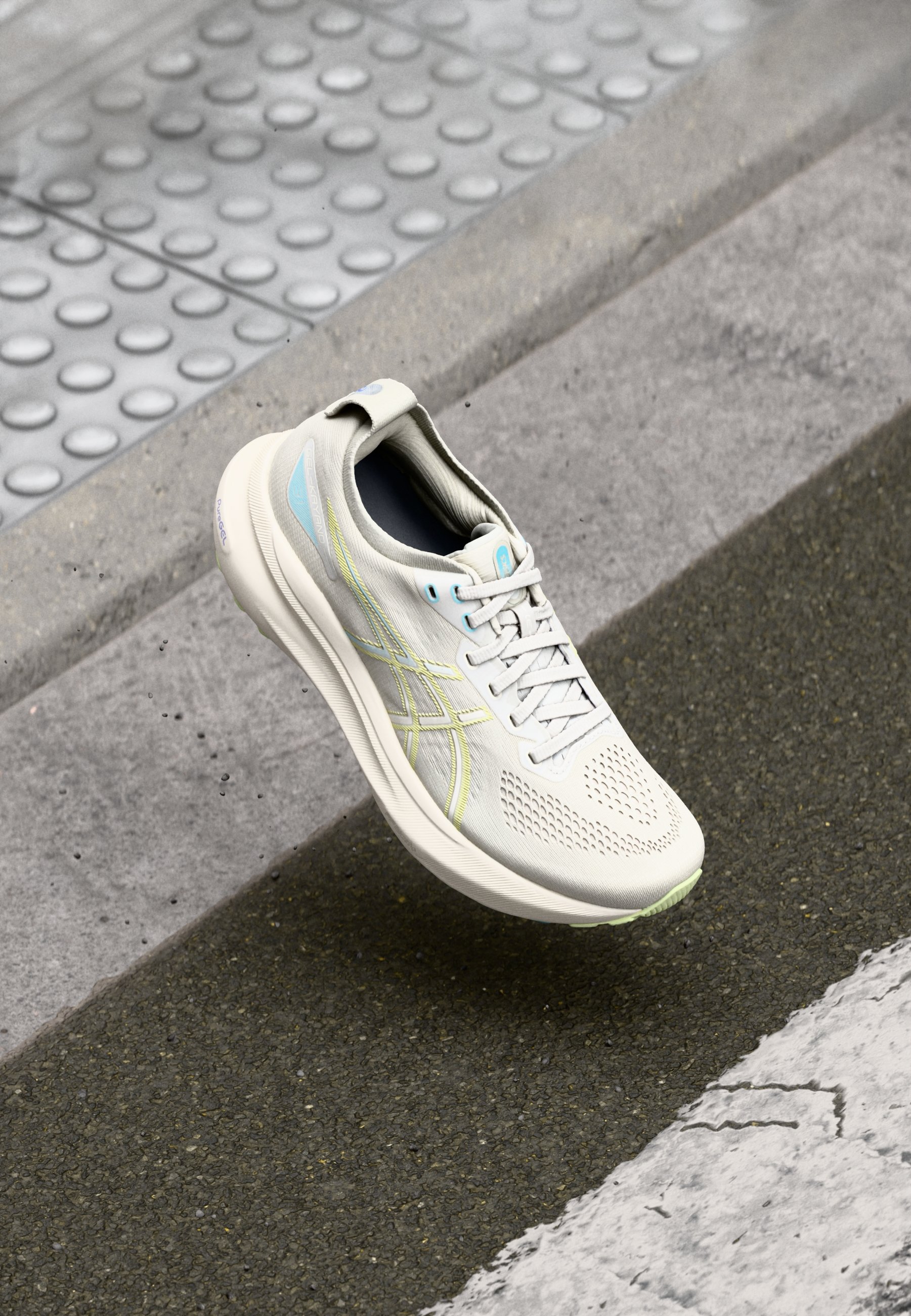 ASICS GEL-KAYANO 31 - Road running shoes - white sage/birch 