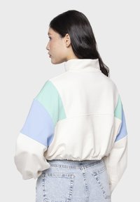 Kaotiko ANETTE - Sportska majica - white