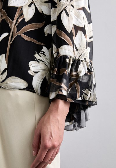 Alice + Olivia ARDELIA OFF SHOULDER - Blusa - stargazer black