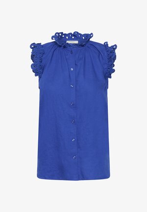 Plava bezrukavna bluzica s čipkastim ruffled dekolteom i detaljima na ramenima. Ima gumbe sprijeda i ležeran kroj. Materijal je od lana.