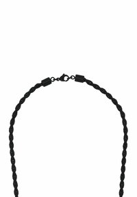 Svart flätad halsband gjort av vävt material; har en hummerklämma och cylindriska ändar. Enkel, texturerad design utan ytterligare dekorationer.