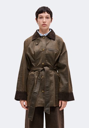 Gina Tricot, WAXED EFFECT BELTED JACKET - Късо палто - dark brown