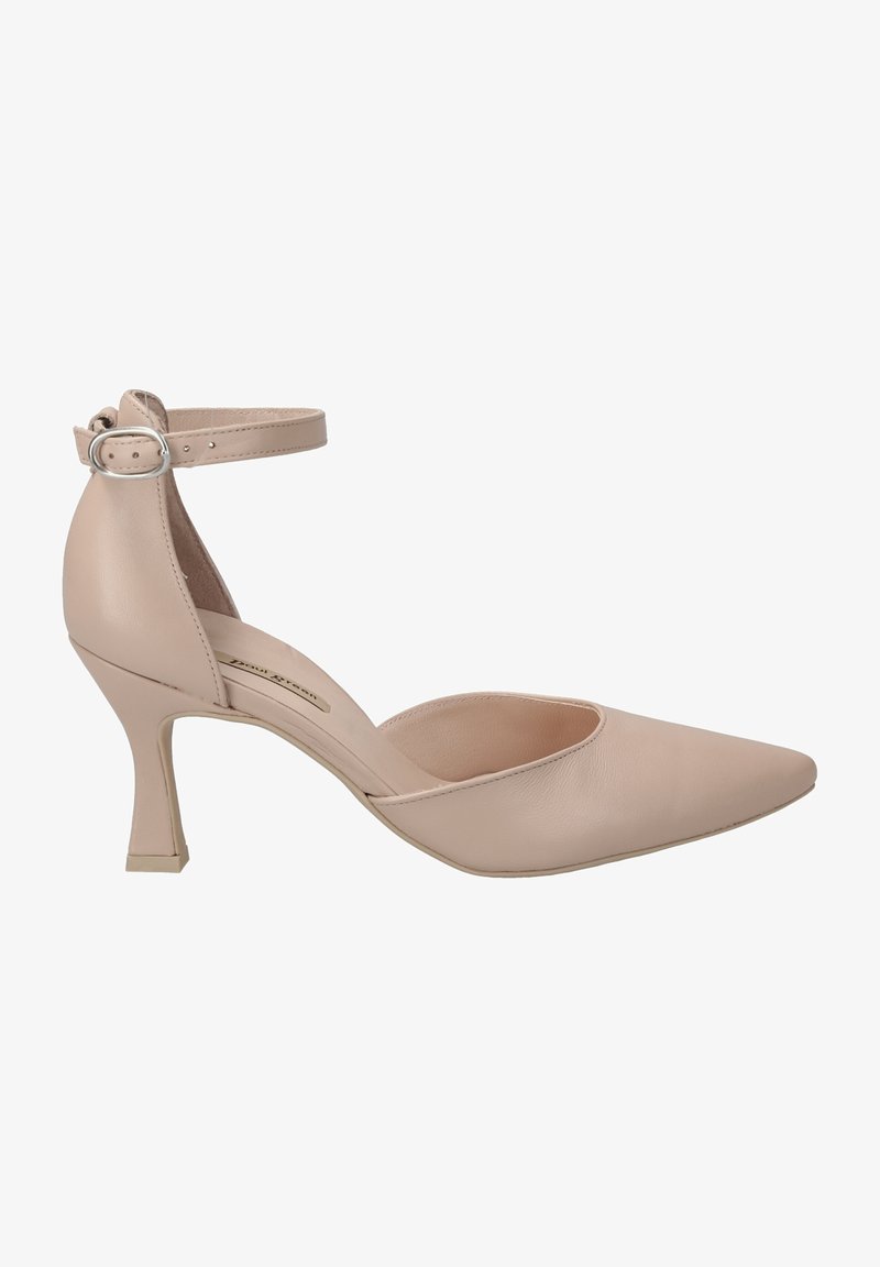 Chaussure à talon haut en cuir beige avec bout pointu, bride à la cheville et boucle argentée, vue de profil gauche.