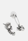 FLAMING SKULL AND DICE UNISEX - Náušnice - silver-colored