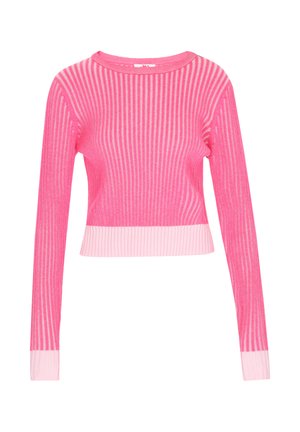 Getailleerde roze gebreide trui met lange mouwen, voorzien van horizontale strepen en een geribde halslijn en manchetten in een lichtere tint roze.